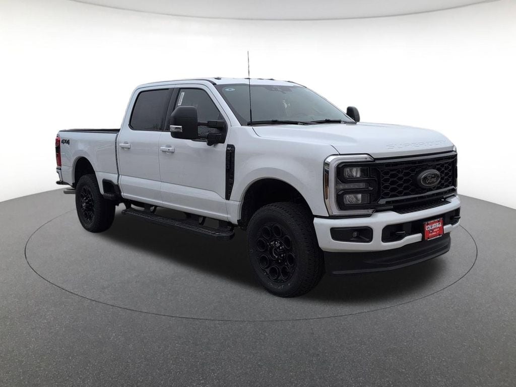 New 2026 Ford F-350 XLT Truck Crew Cab