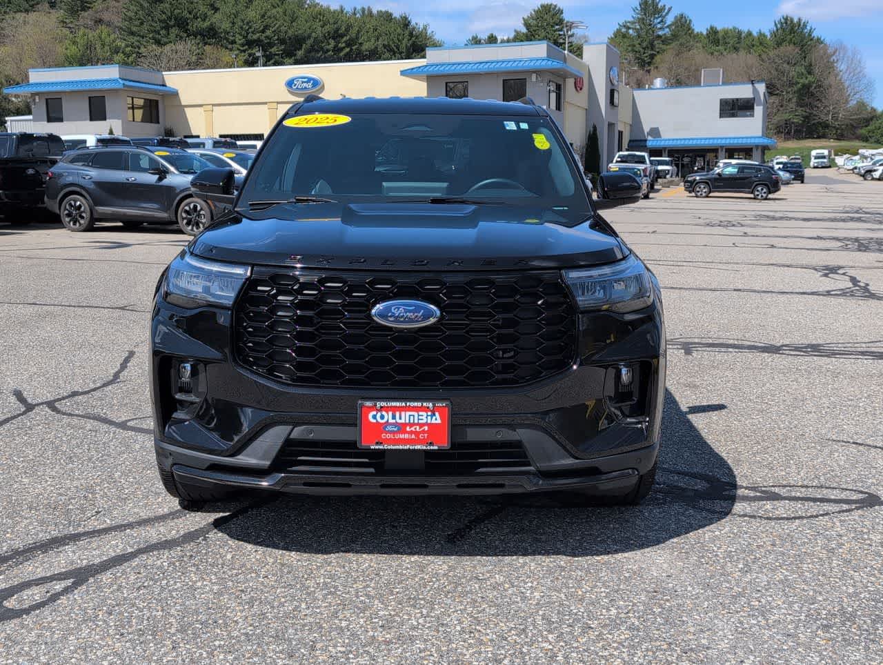 2025 Ford Explorer ST-Line photo 3