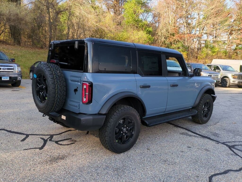 New 2025 Ford Bronco Outer Banks SUV