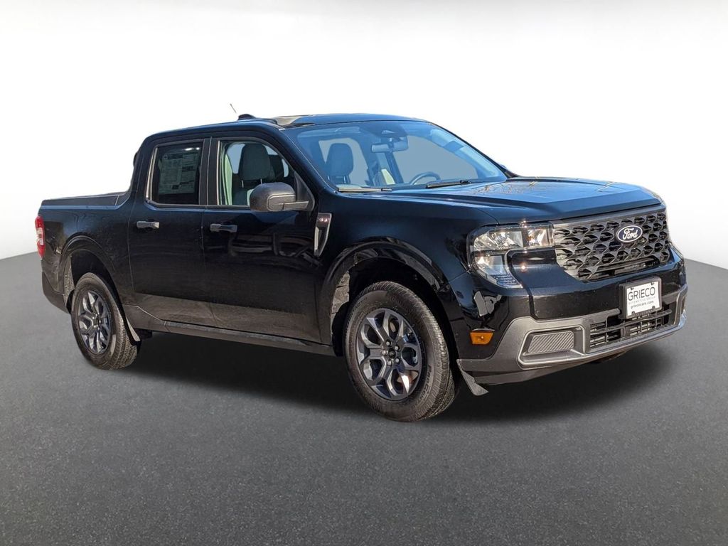 2025 Ford Maverick XLT's photo