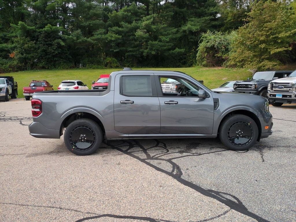 New 2025 Ford Maverick Lobo Standard Truck SuperCrew