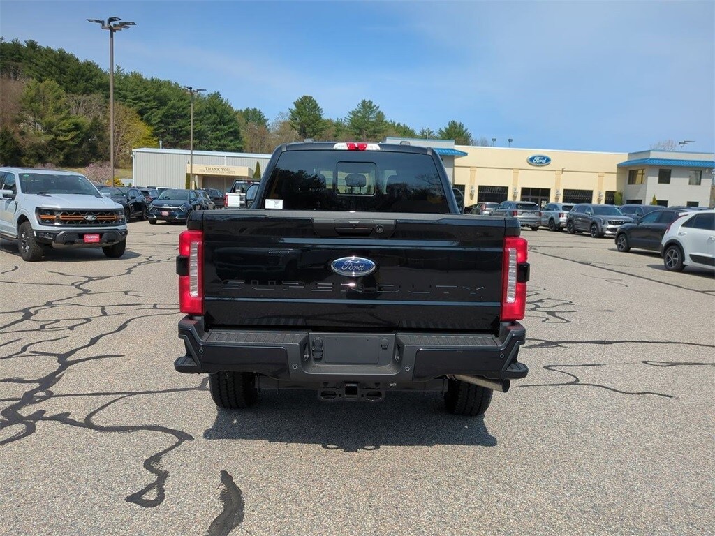 2025 Ford F-350 XL photo 4