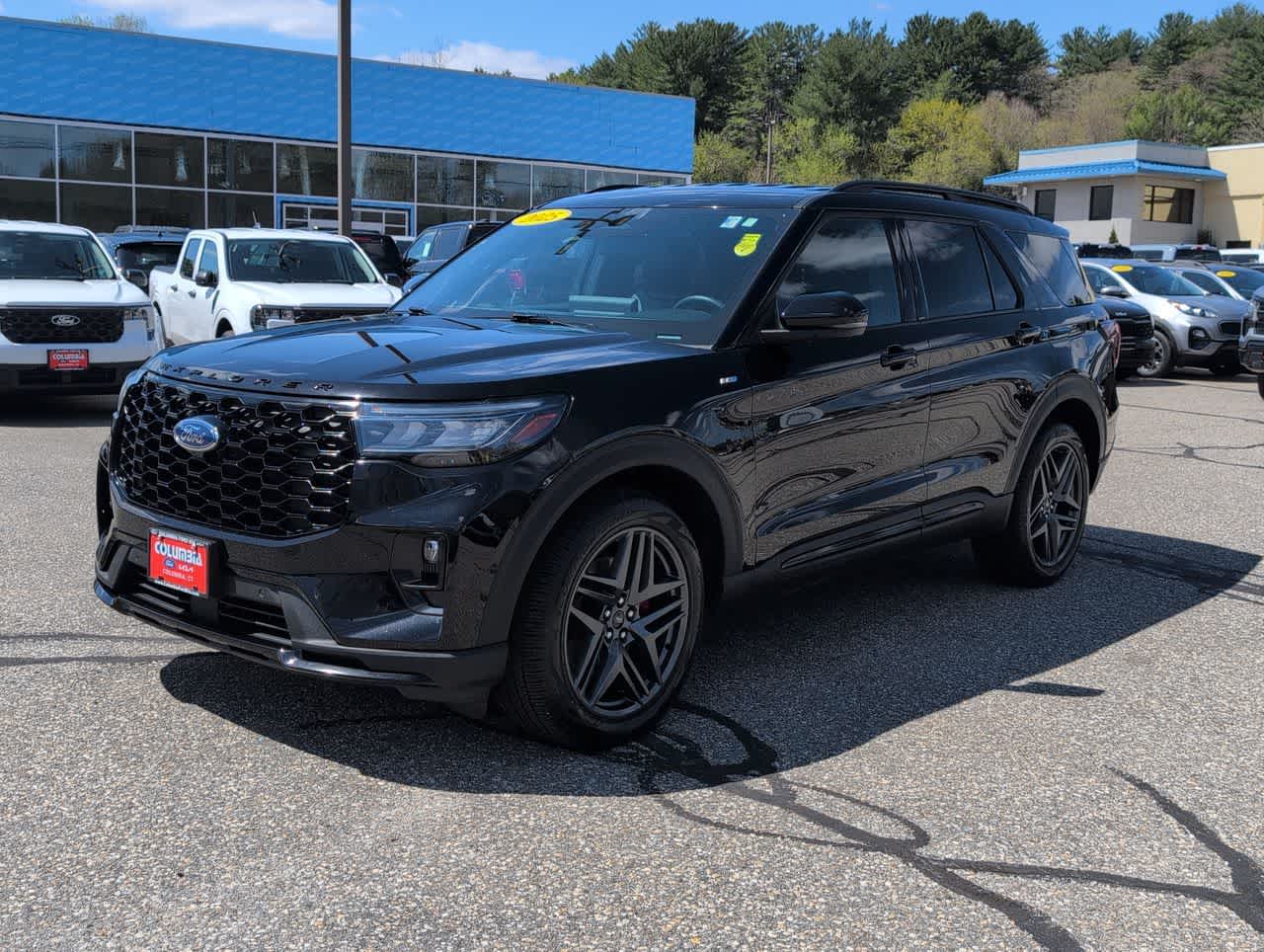 2025 Ford Explorer ST-Line photo 6