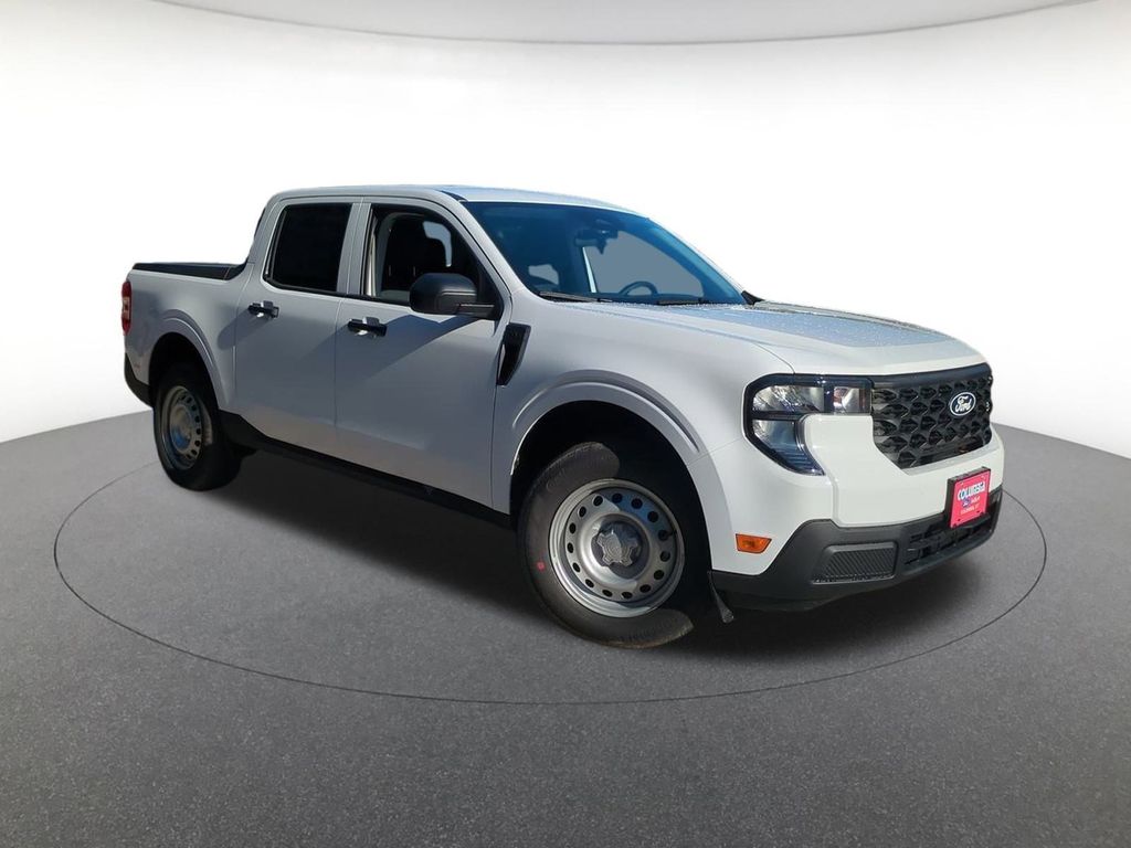 2025 Ford Maverick XL's photo