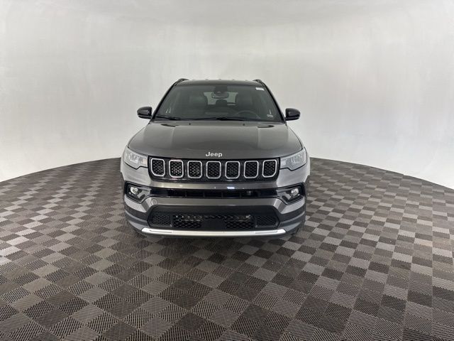2023 Jeep Compass Limited photo 2