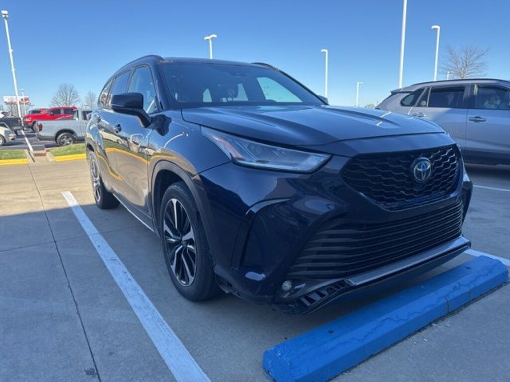 Used 2021 Toyota Highlander XSE SUV