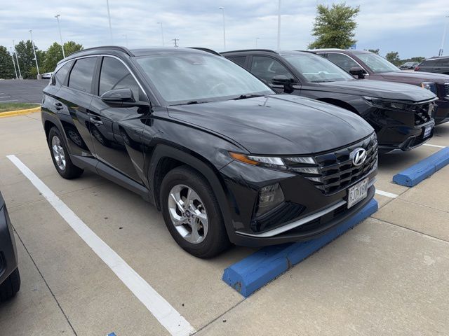 2022 Hyundai Tucson SEL photo 2