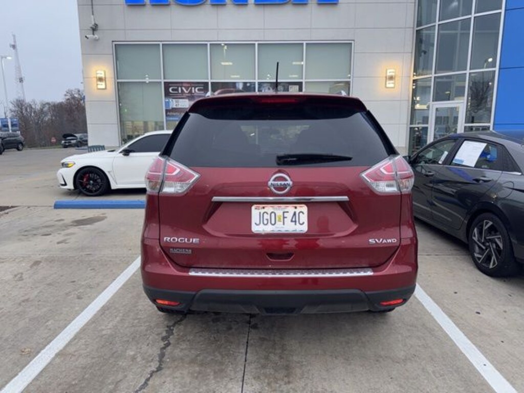 Used 2016 Nissan Rogue SV SUV