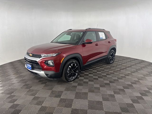 2023 Chevrolet Trailblazer LT photo 2