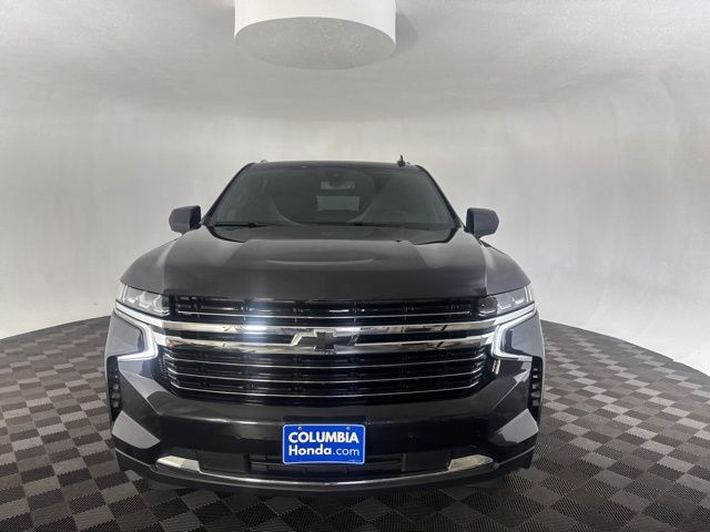 2022 Chevrolet Suburban LT photo 2