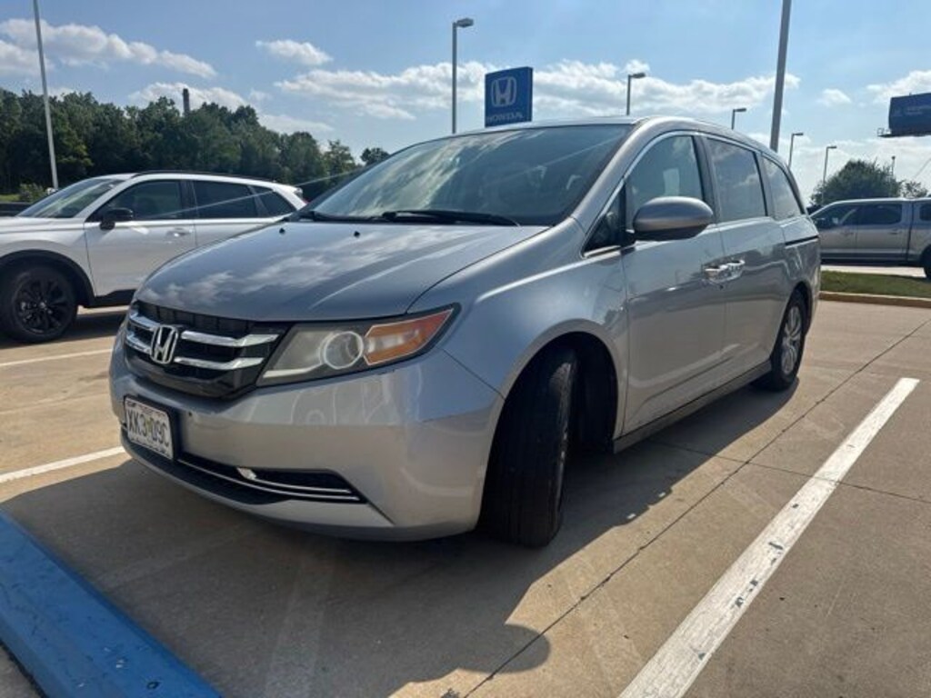 Used 2016 Honda Odyssey EX-L Minivan/Van