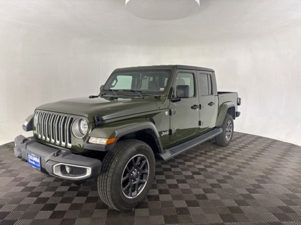 Used 2022 Jeep Gladiator Overland Truck