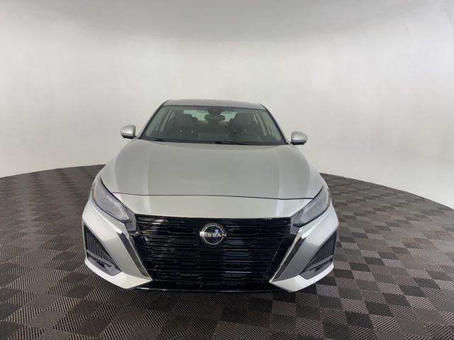 2023 Nissan Altima 2.5 SL photo 2