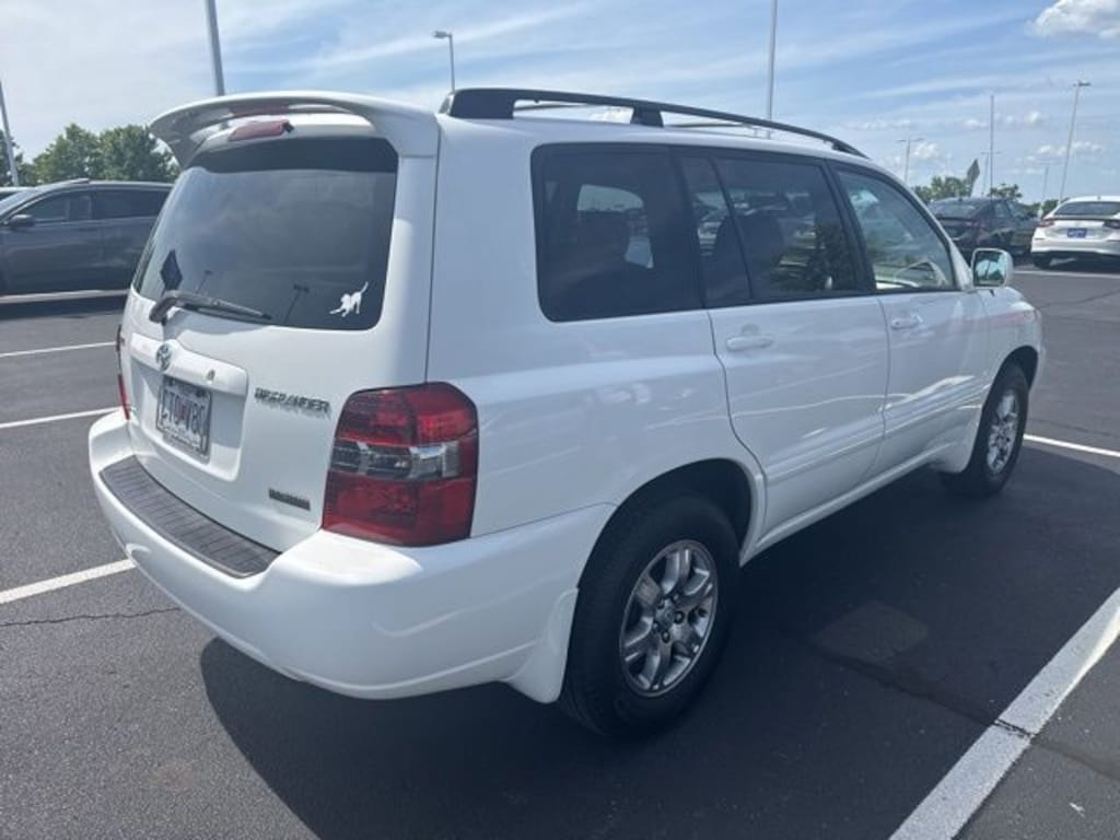 Used 2005 Toyota Highlander V6 SUV
