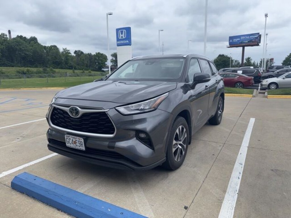 Used 2020 Toyota Highlander XLE SUV