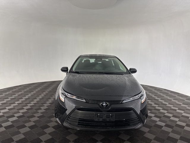 2024 Toyota Corolla LE photo 2