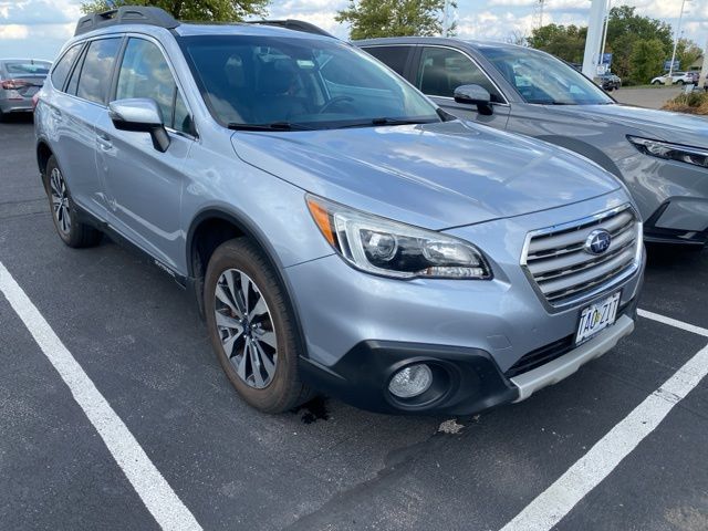 2015 Subaru Outback 2.5i photo 2
