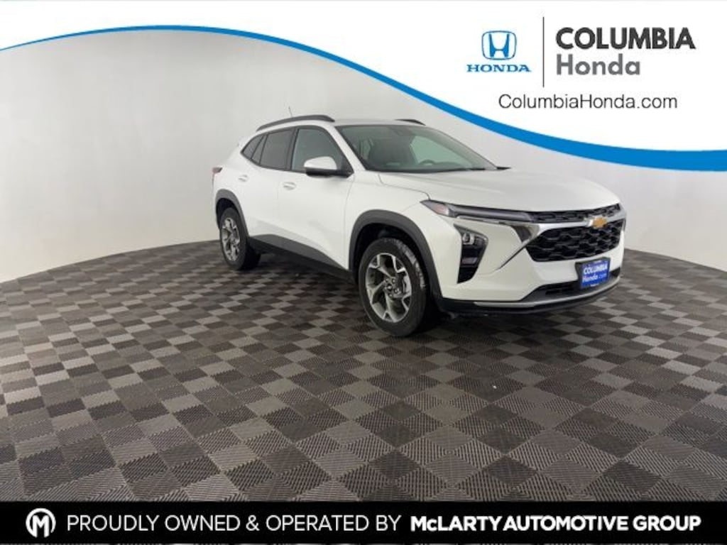 Used 2025 Chevrolet Trax LT SUV