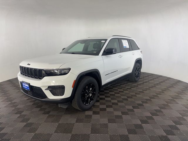 2024 Jeep Grand Cherokee Altitude X photo 2
