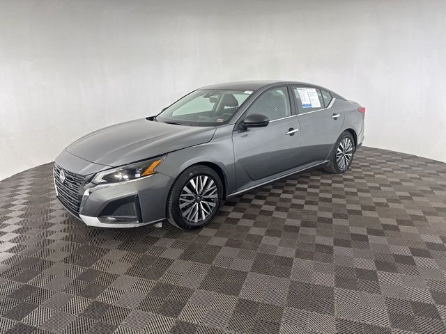 2024 Nissan Altima 2.5 SV photo 3