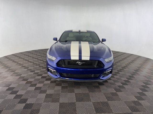 2016 Ford Mustang GT Premium photo 2
