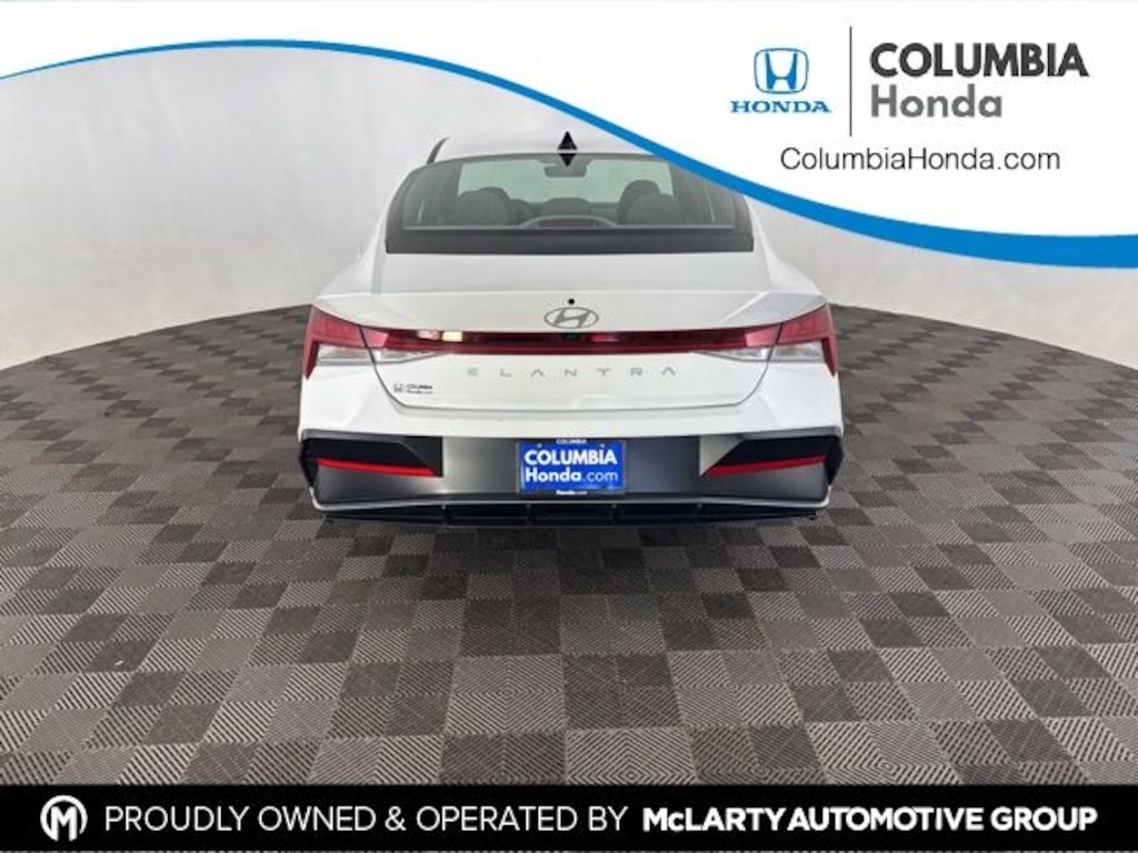 Used 2025 Hyundai Elantra SEL Convenience Sedan