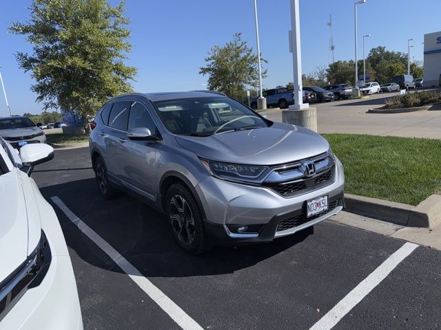 2019 Honda CR-V Touring photo 2