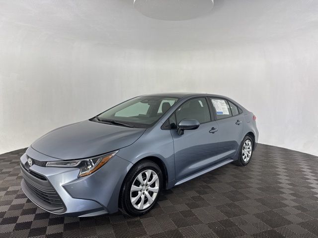 2024 Toyota Corolla LE photo 3