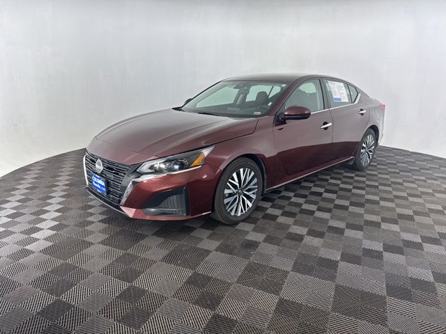 2023 Nissan Altima 2.5 SV photo 3