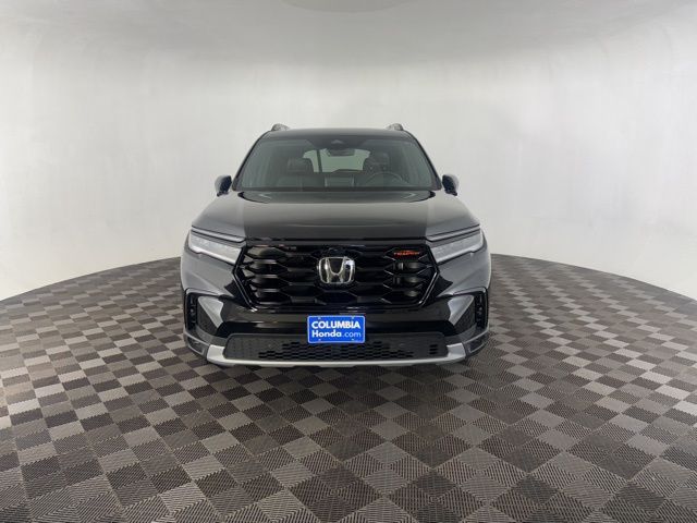 2023 Honda Pilot TrailSport photo 2
