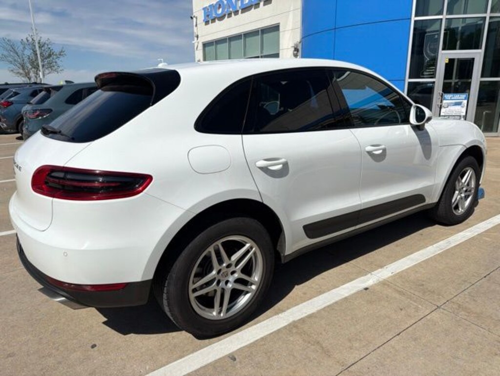 Used 2018 Porsche Macan Base SUV
