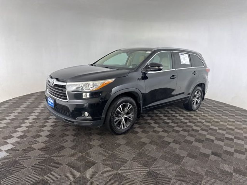 Used 2016 Toyota Highlander XLE V6 SUV