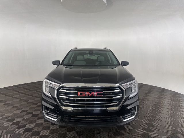 2024 Gmc Terrain SLT photo 2