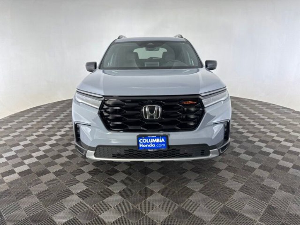 Used 2024 Honda Pilot TrailSport SUV