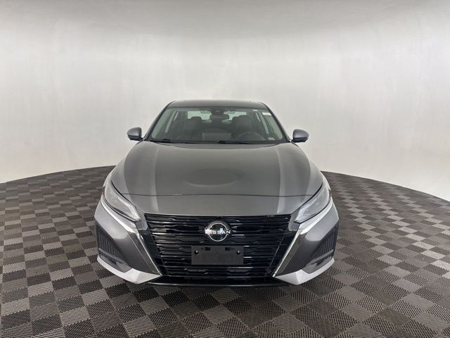 2023 Nissan Altima 2.5 SL photo 2