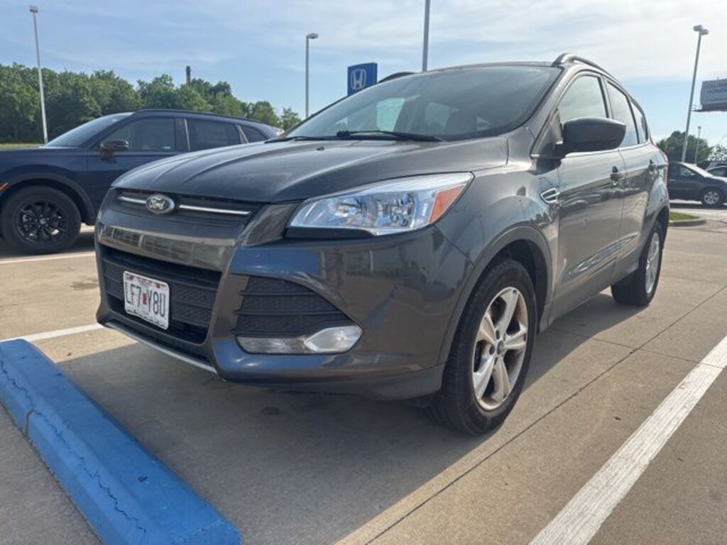 Used 2015 Ford Escape SE SUV
