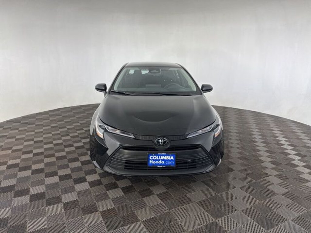 Used 2025 Toyota Corolla LE Sedan
