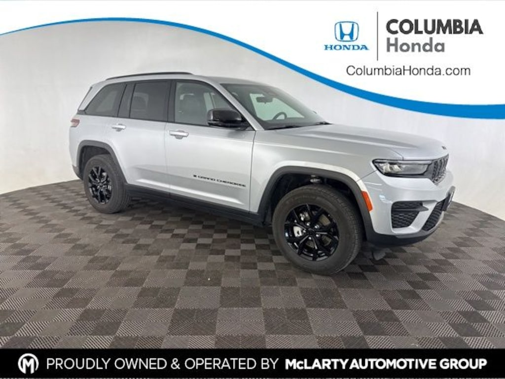 Used 2025 Jeep Grand Cherokee Altitude SUV