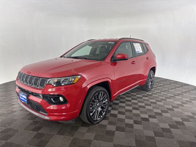 2023 Jeep Compass Limited photo 2