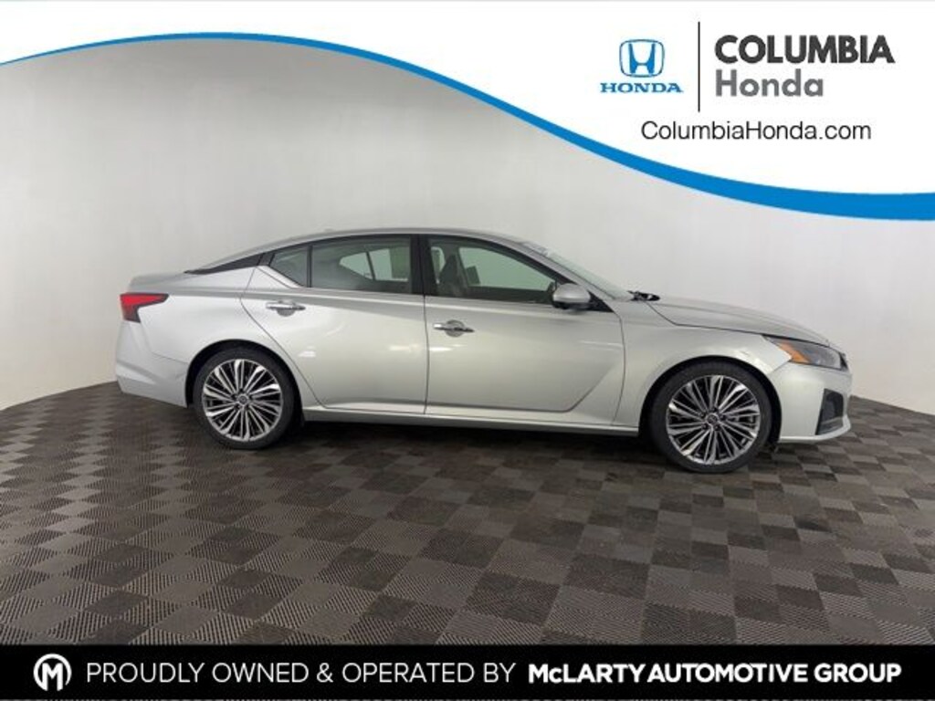 Used 2023 Nissan Altima 2.5 SL Sedan
