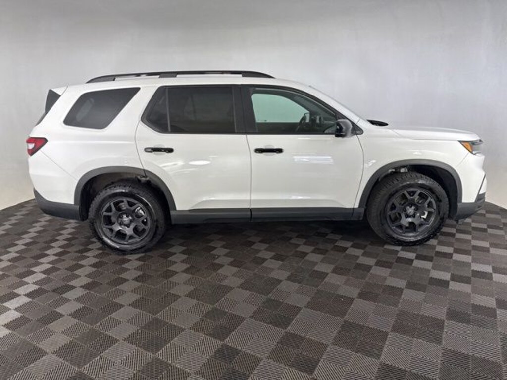Certified 2025 Honda Pilot TrailSport SUV