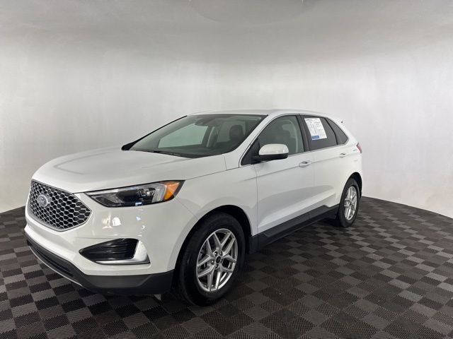 2024 Ford Edge SEL photo 3