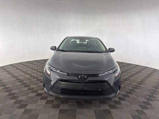 2025 Toyota Corolla LE photo 2