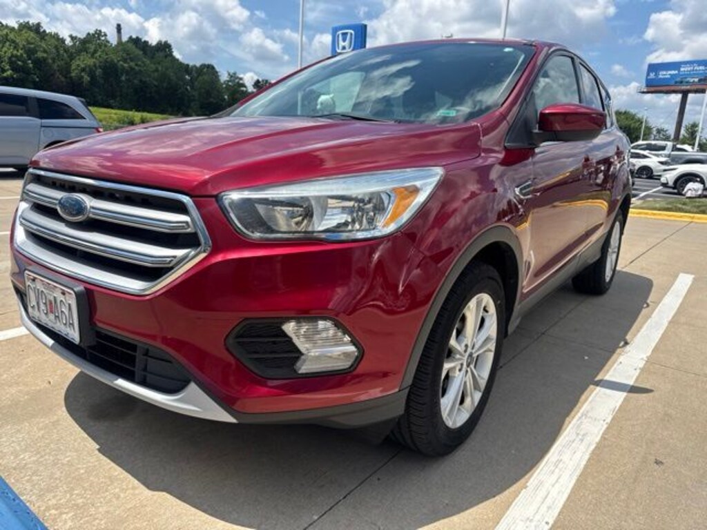 Used 2017 Ford Escape SE SUV