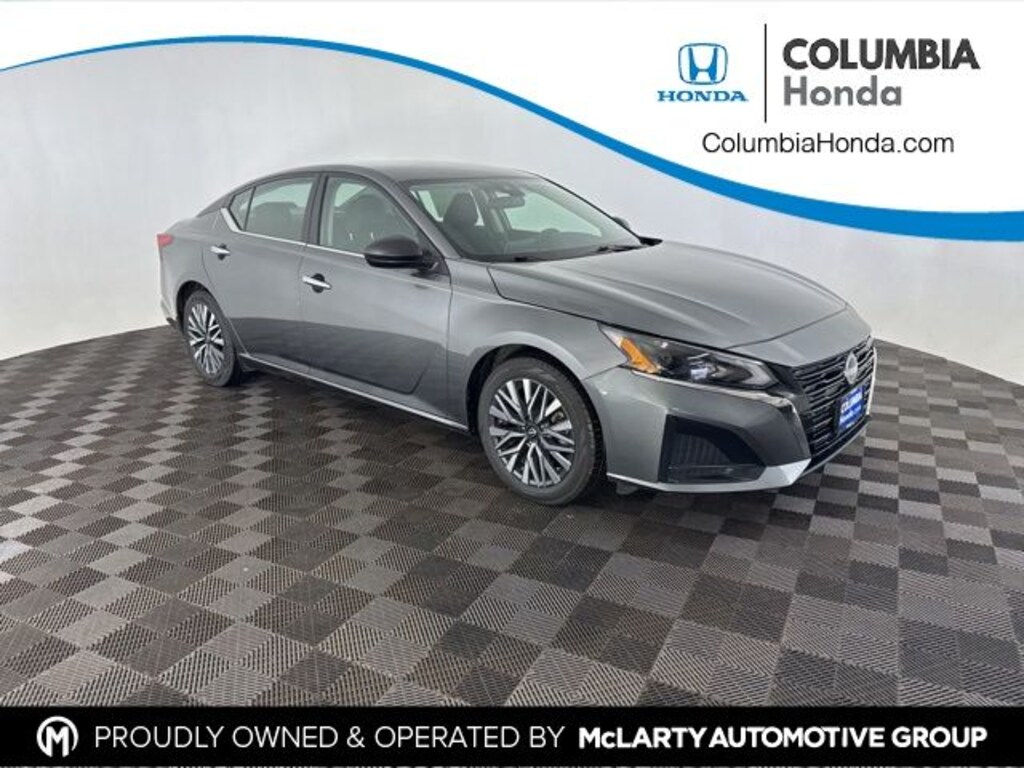 Used 2024 Nissan Altima 2.5 SV Sedan