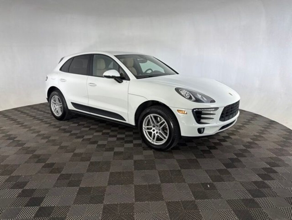 Used 2018 Porsche Macan Base SUV