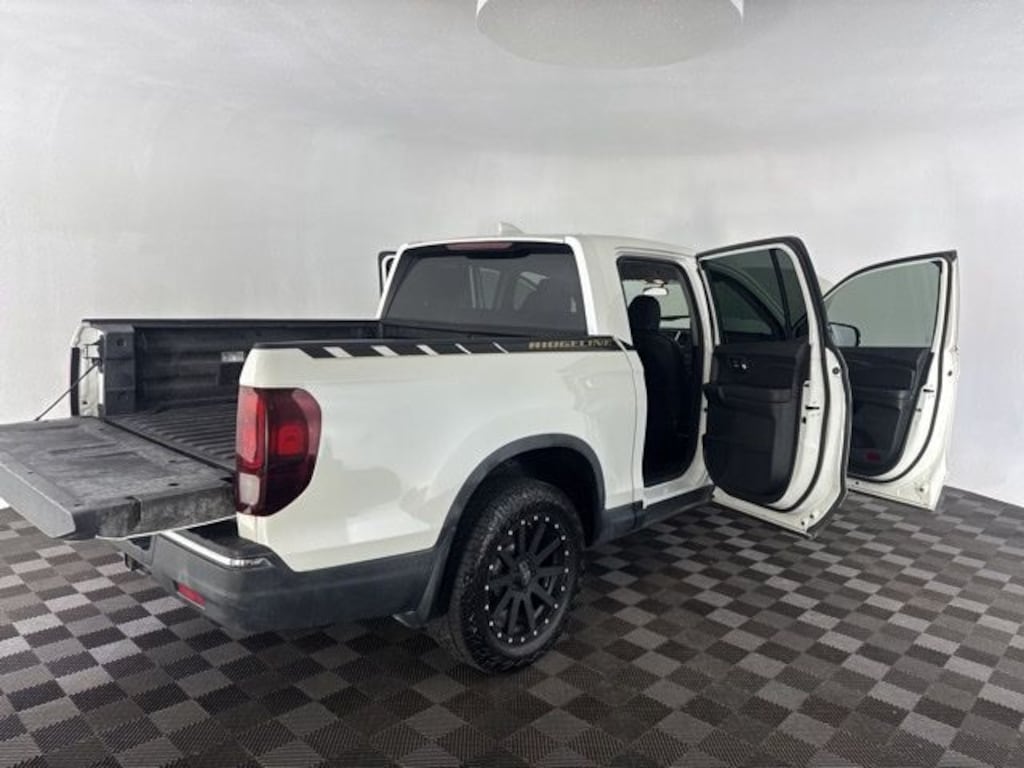 Used 2017 Honda Ridgeline RTL Truck