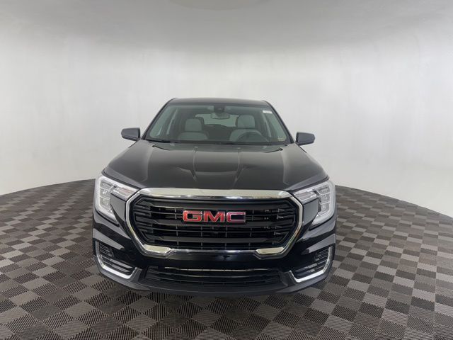 2024 Gmc Terrain SLE photo 2