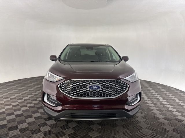2024 Ford Edge SEL photo 2