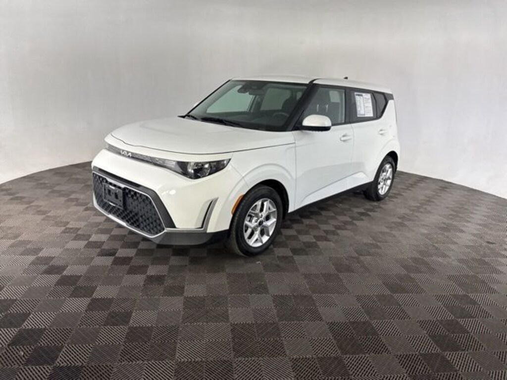 Used 2024 Kia Soul LX Hatchback